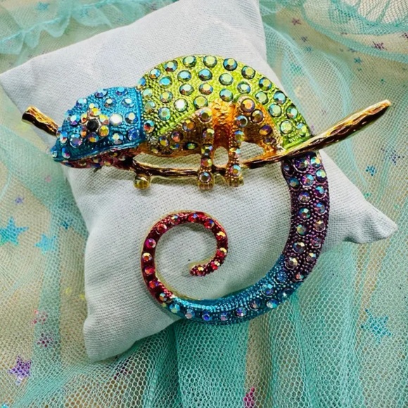 Anthropologie Jewelry - Betsy Johnson Colorful Chameleon Brooch